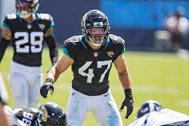 Pittsburgh Steelers grâce à l'accord Joe Schobert